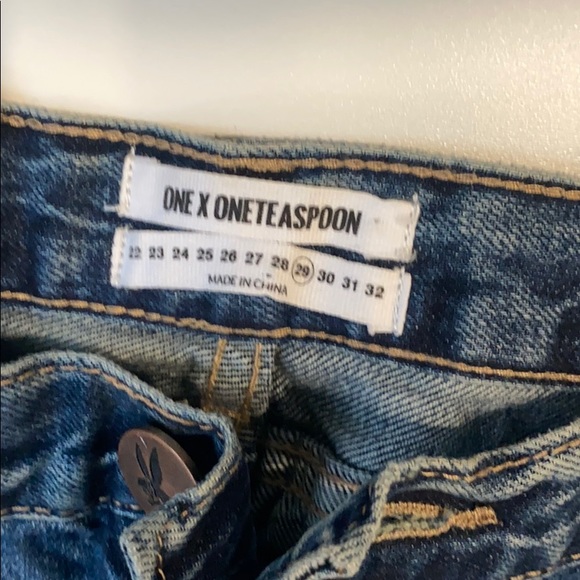 Very low small one teaspoon shorts - Picture 2 of 3